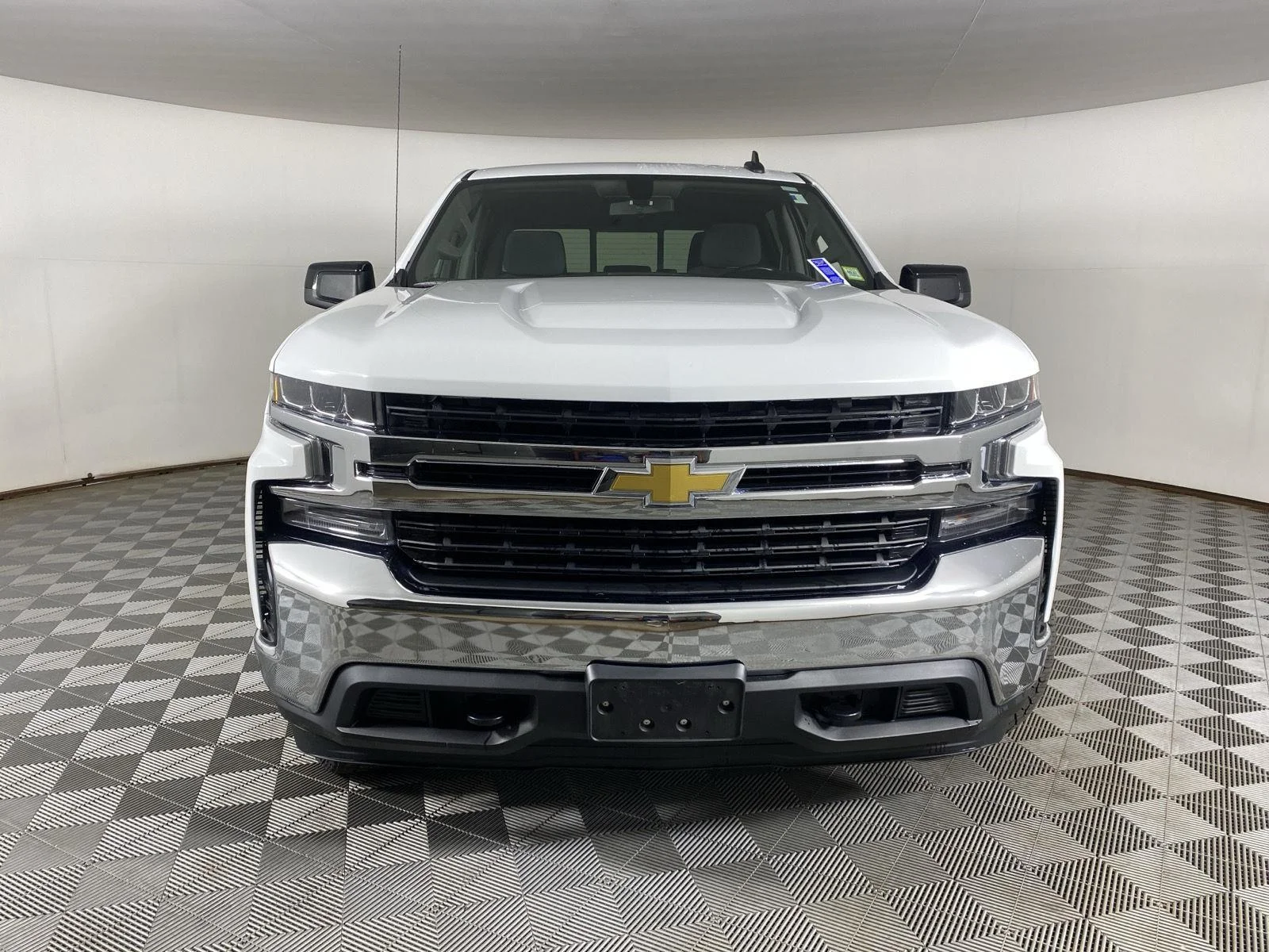 Used 2021 SUMMIT WHITE Chevrolet LT image 2