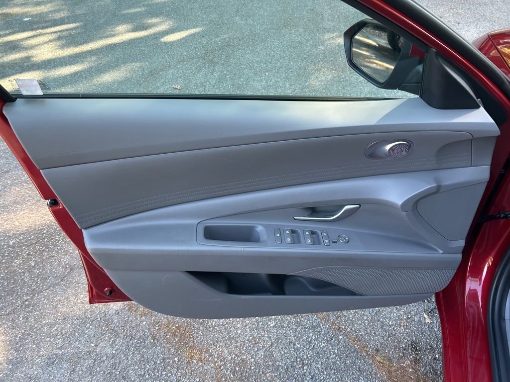 Used 2024 Red Hyundai SEL image 13