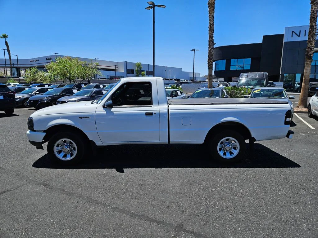 Used 2000 White Ford XL image 9