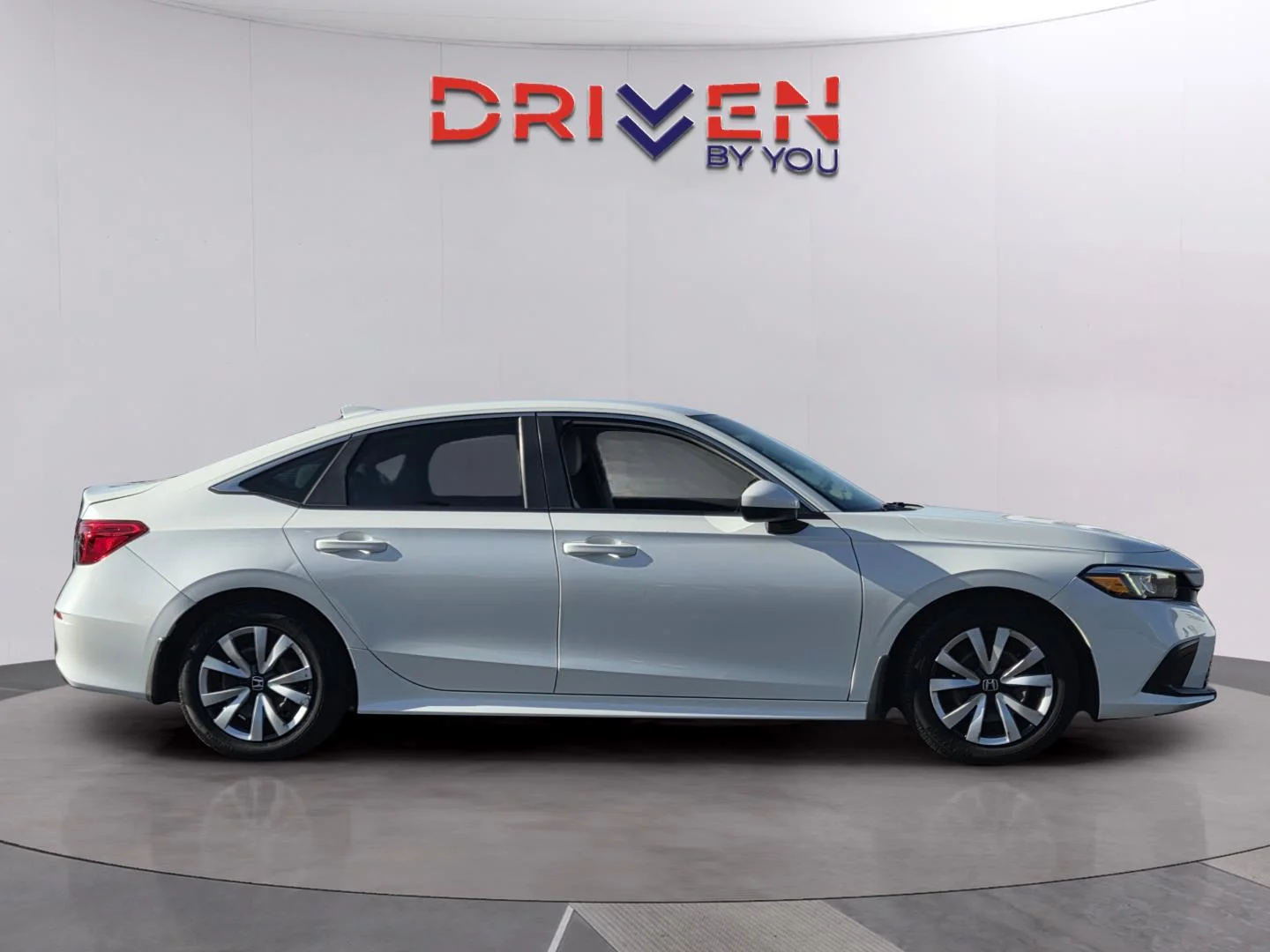 Used 2022 Platinum White Pearl Honda LX image 6