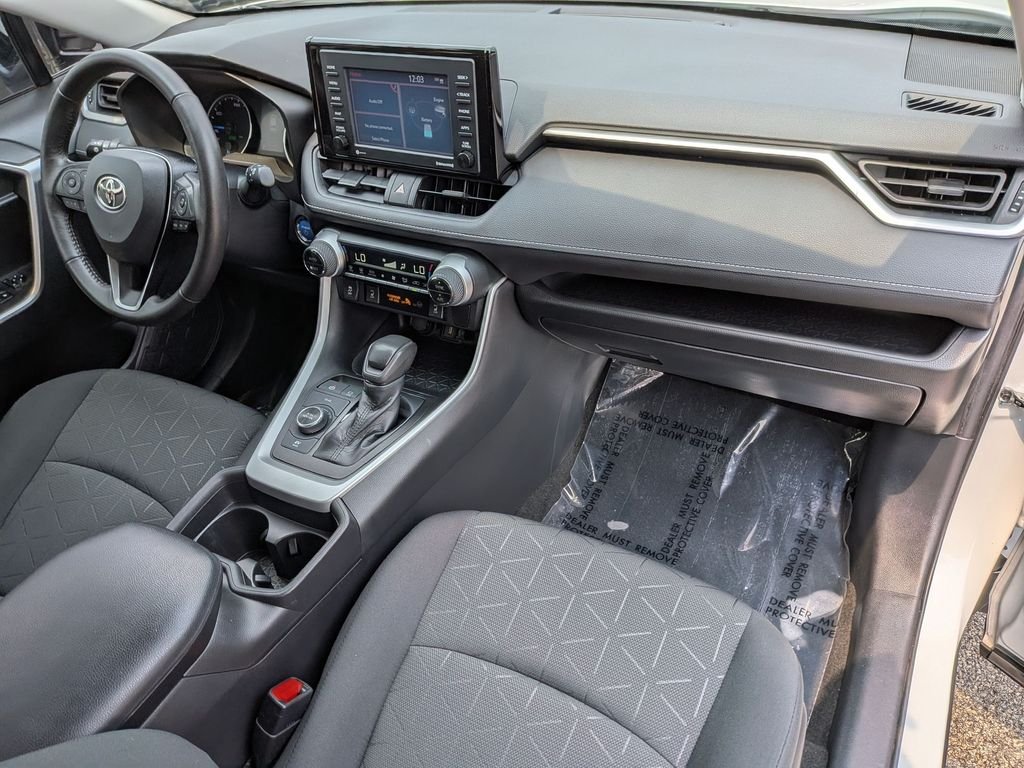Used 2021 White Toyota XLE image 33