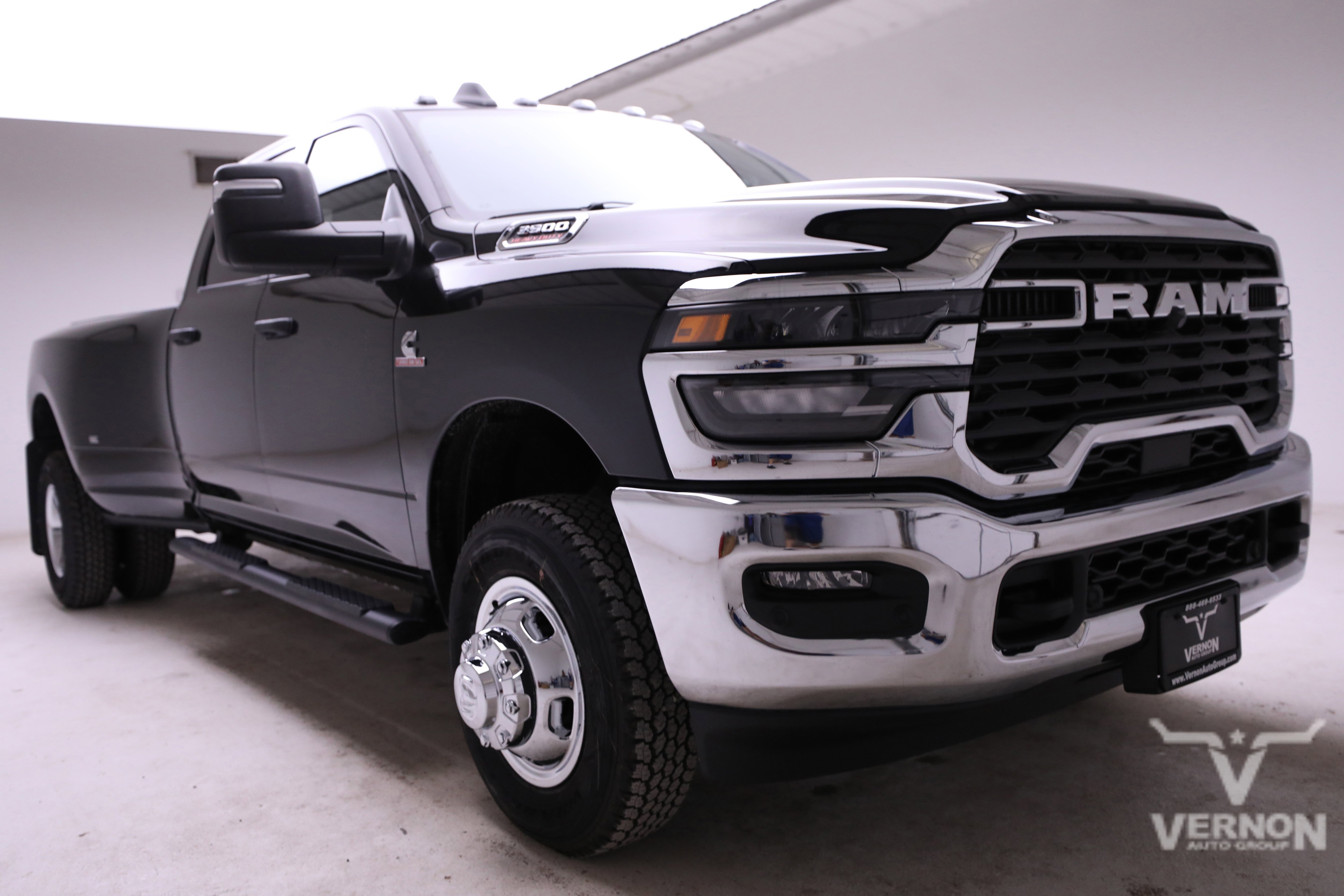 New 2026 Diamond Black Crystal Pearlcoat Ram N image 7