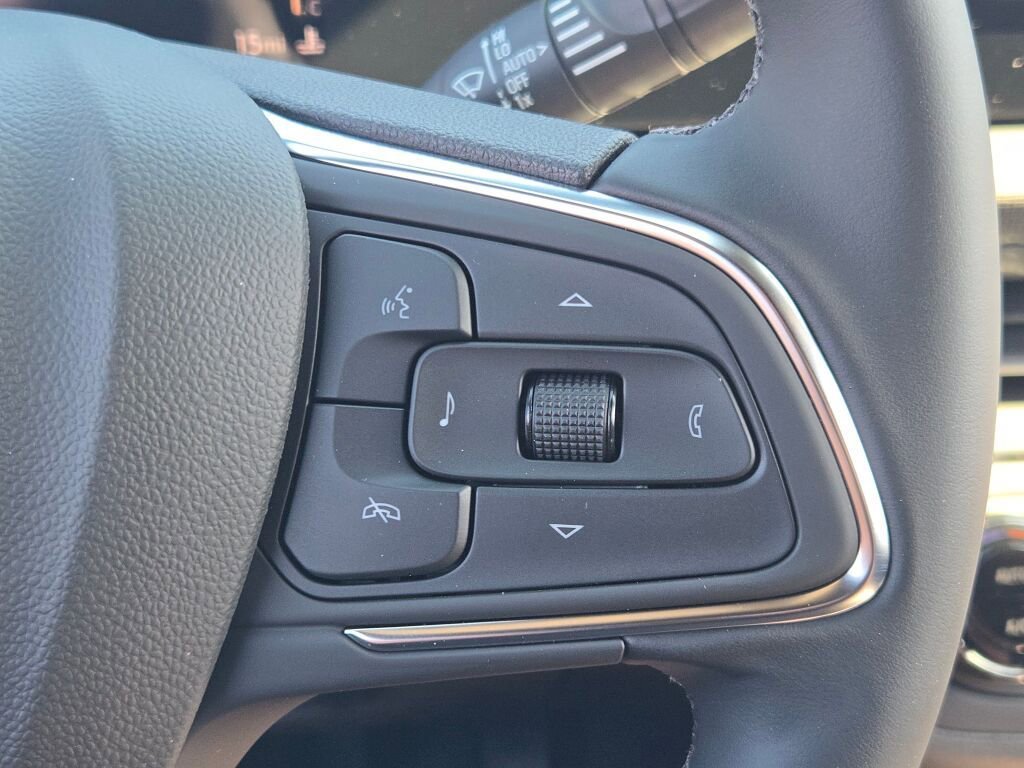 New 2026 Summit White Buick Preferred image 32