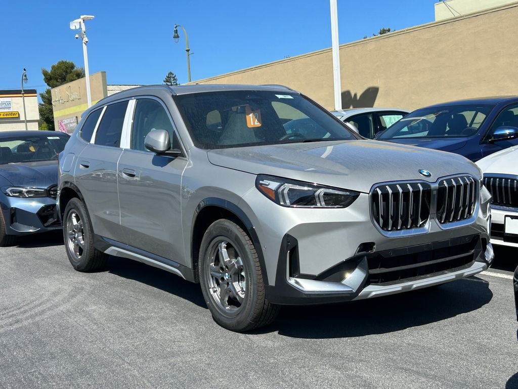 New 2026 Silver Metallic BMW xDrive28i image 2
