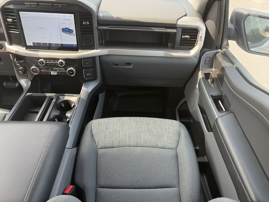 Used 2022 Silver Ford XLT image 17