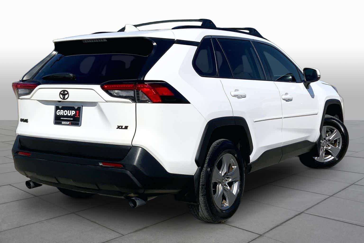 Used 2024 Ice Cap Toyota XLE image 13