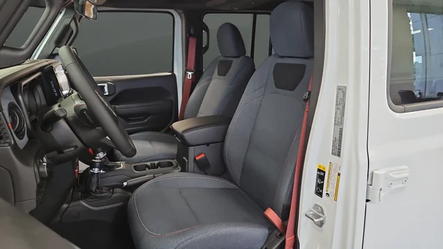 New 2026 Bright White Clear-Coat Exterior Paint Jeep  image 9