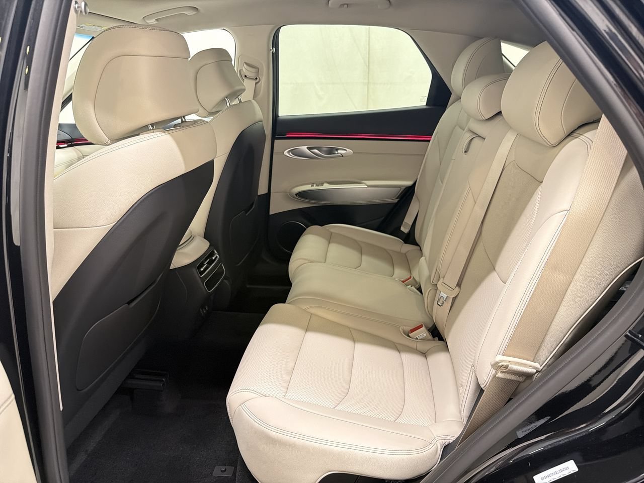 New 2027 Vik Black Genesis 2.5T SELECT image 19