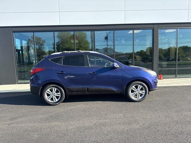 Used 2011 Iris Blue Hyundai GLS image 2