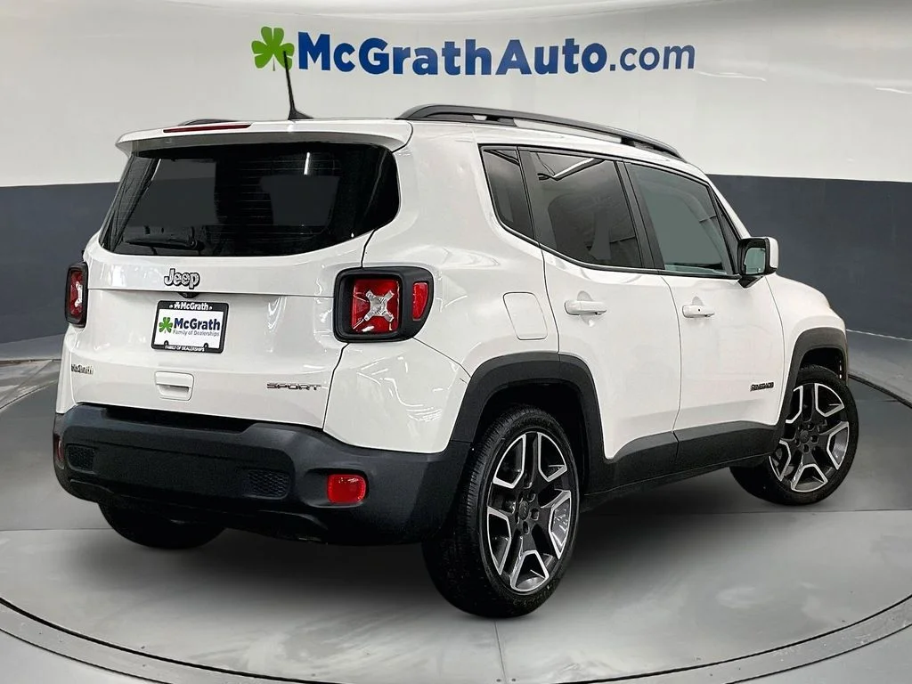 Used 2021 White Jeep Latitude image 16
