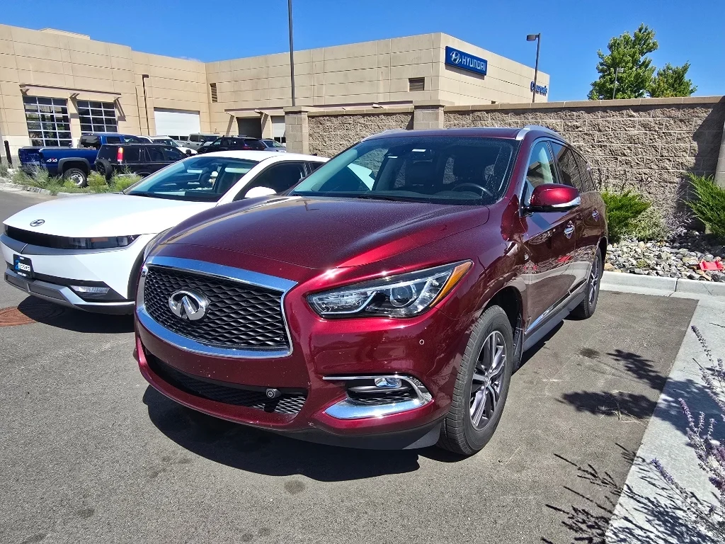 Used 2019 Deep Bordeaux INFINITI LUXE image 11