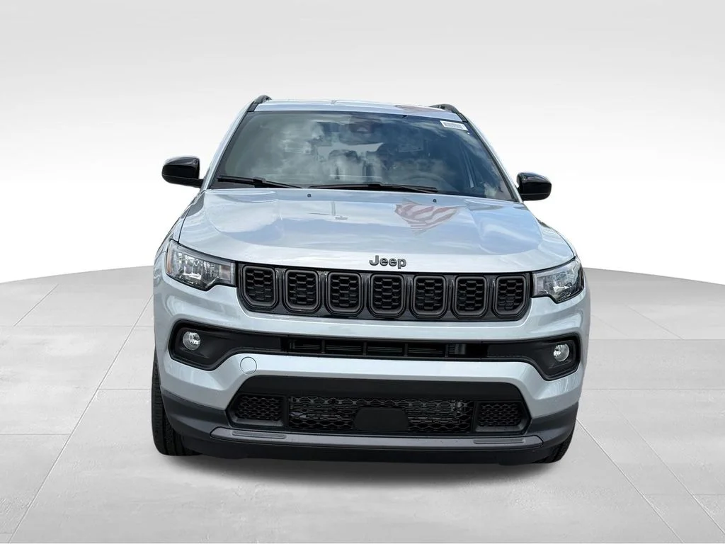 New 2026 Silver Zynith Metallic Clear-Coat Exterior Paint Jeep Latitude image 26