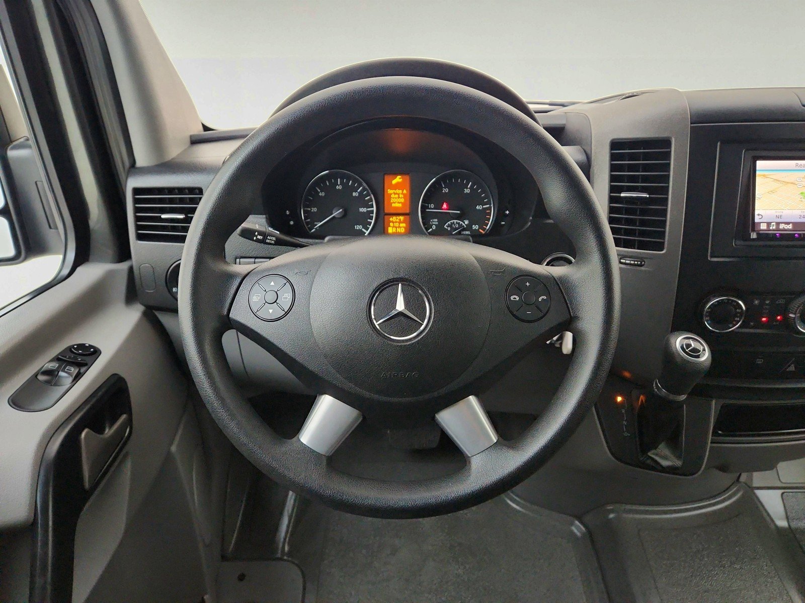 Used 2016 Graphite Gray Metallic Mercedes-Benz crew no seats image 21
