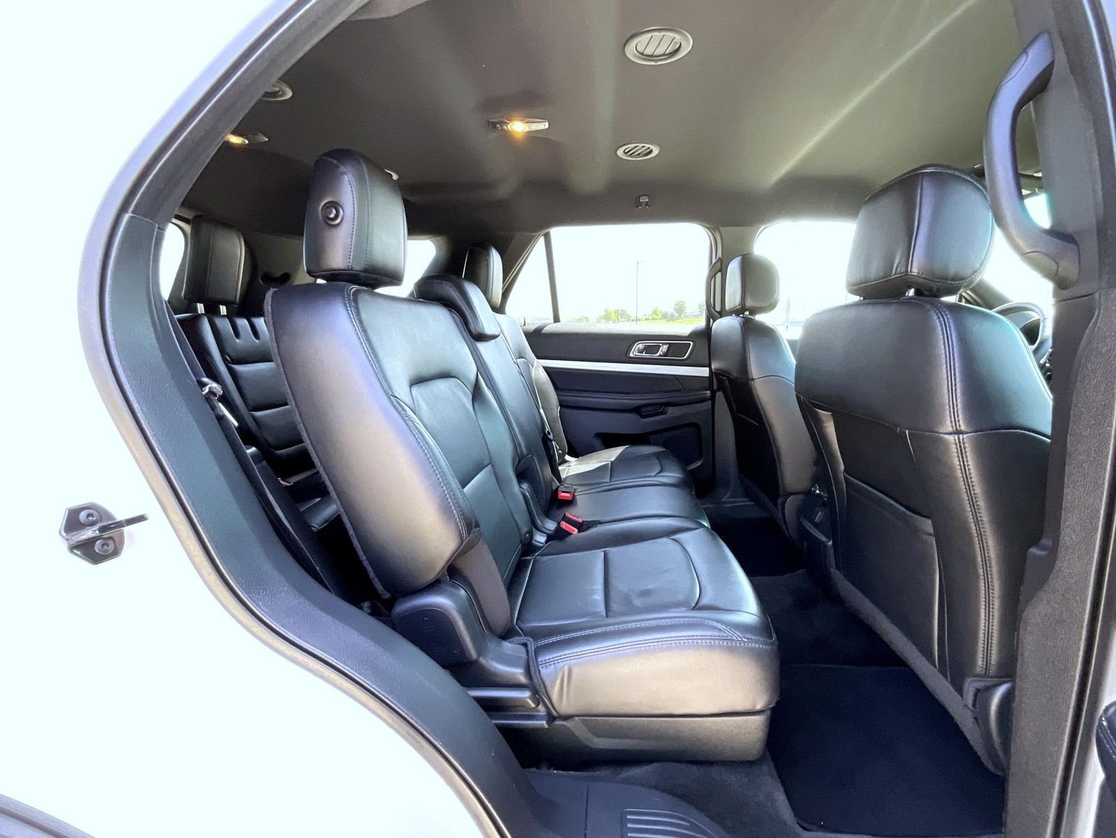 Used 2017 White Ford XLT image 19