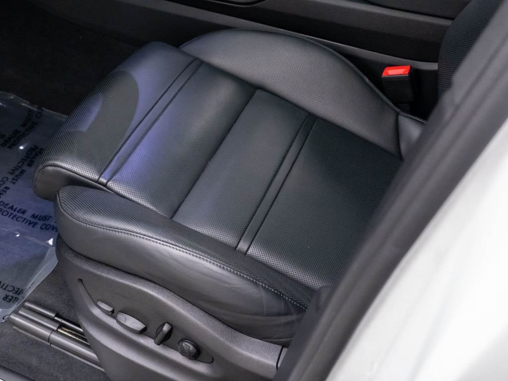 2022 Porsche Cayenne Platinum Edition - Photo 16
