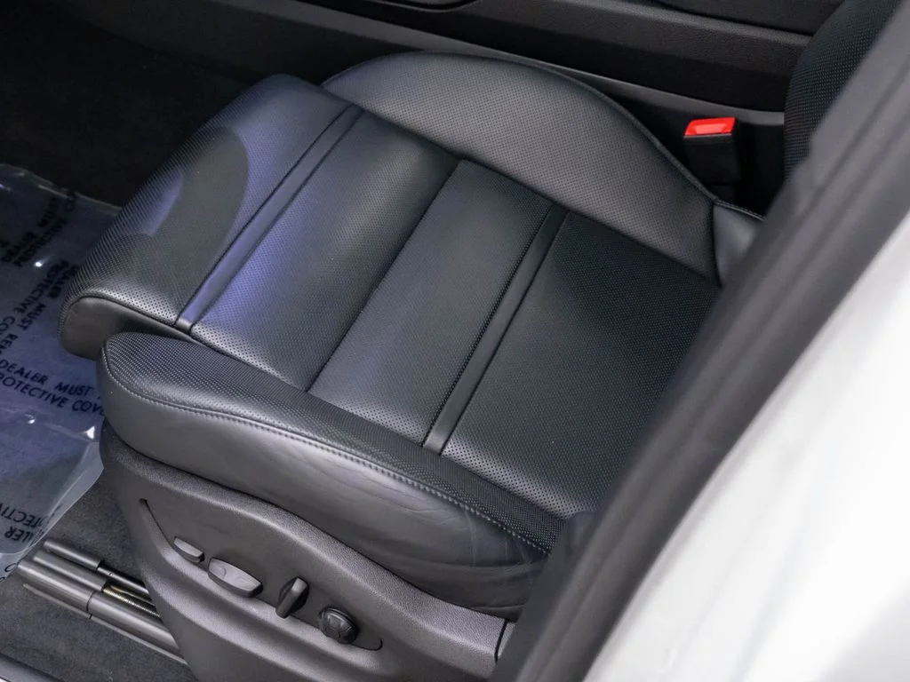 2022 Porsche Cayenne Platinum Edition - Photo 16