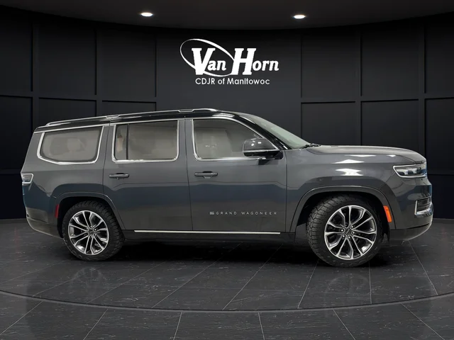 Used 2022 Baltic Gray Metallic Clearcoat Jeep Series III image 8