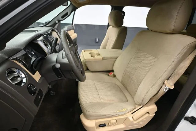 Used 2013 White Ford XLT image 17
