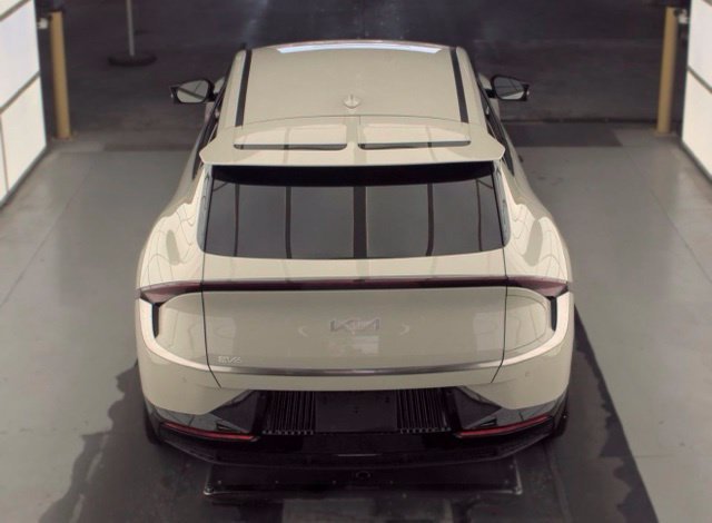 Used 2023 Glacier Kia Wind image 6