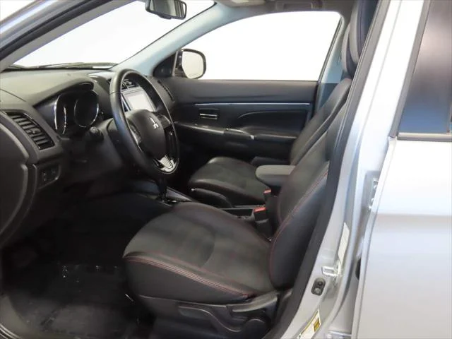 Used 2025  Mitsubishi S image 16