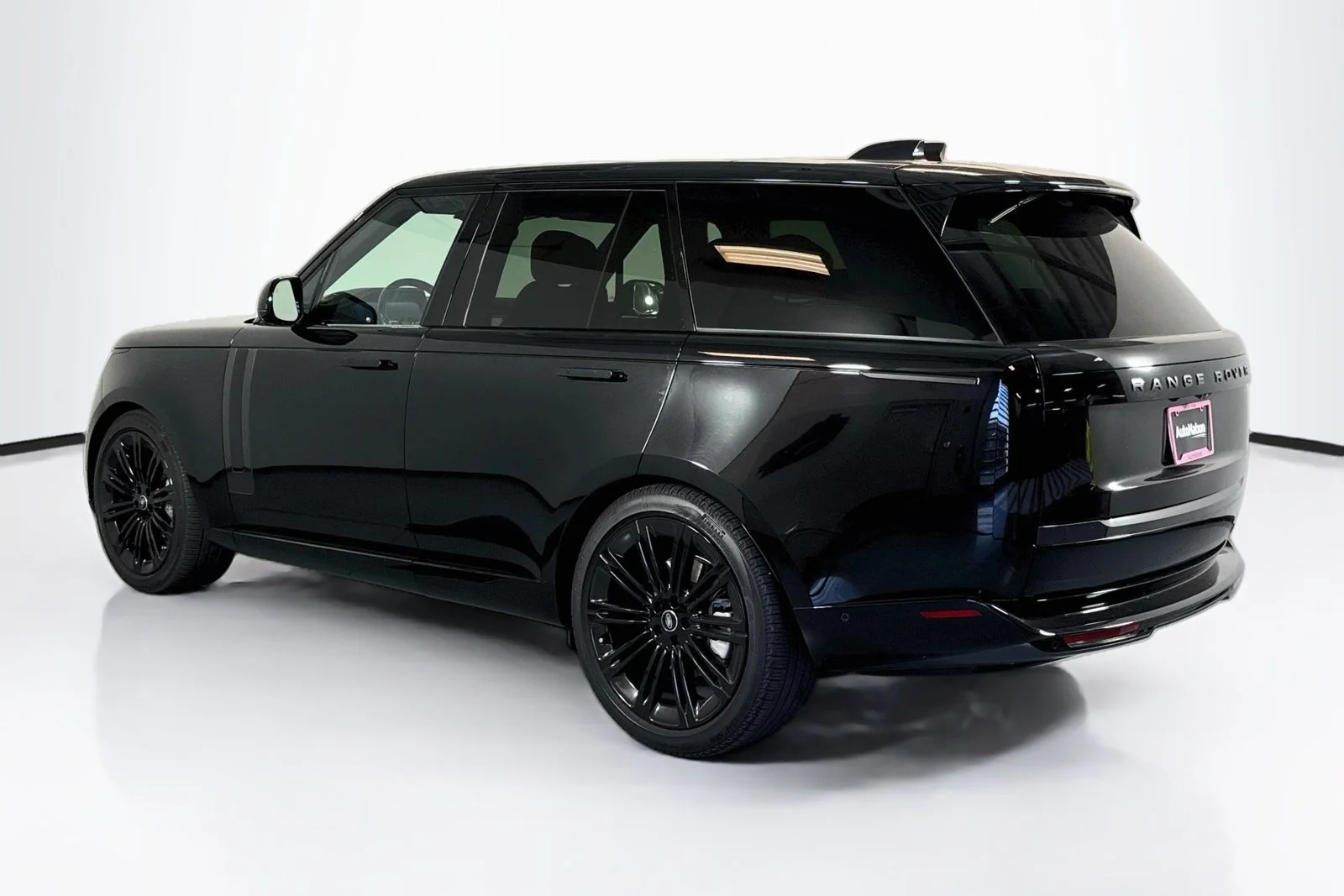 Used 2025 Santorini Black Metallic Land Rover SE image 7