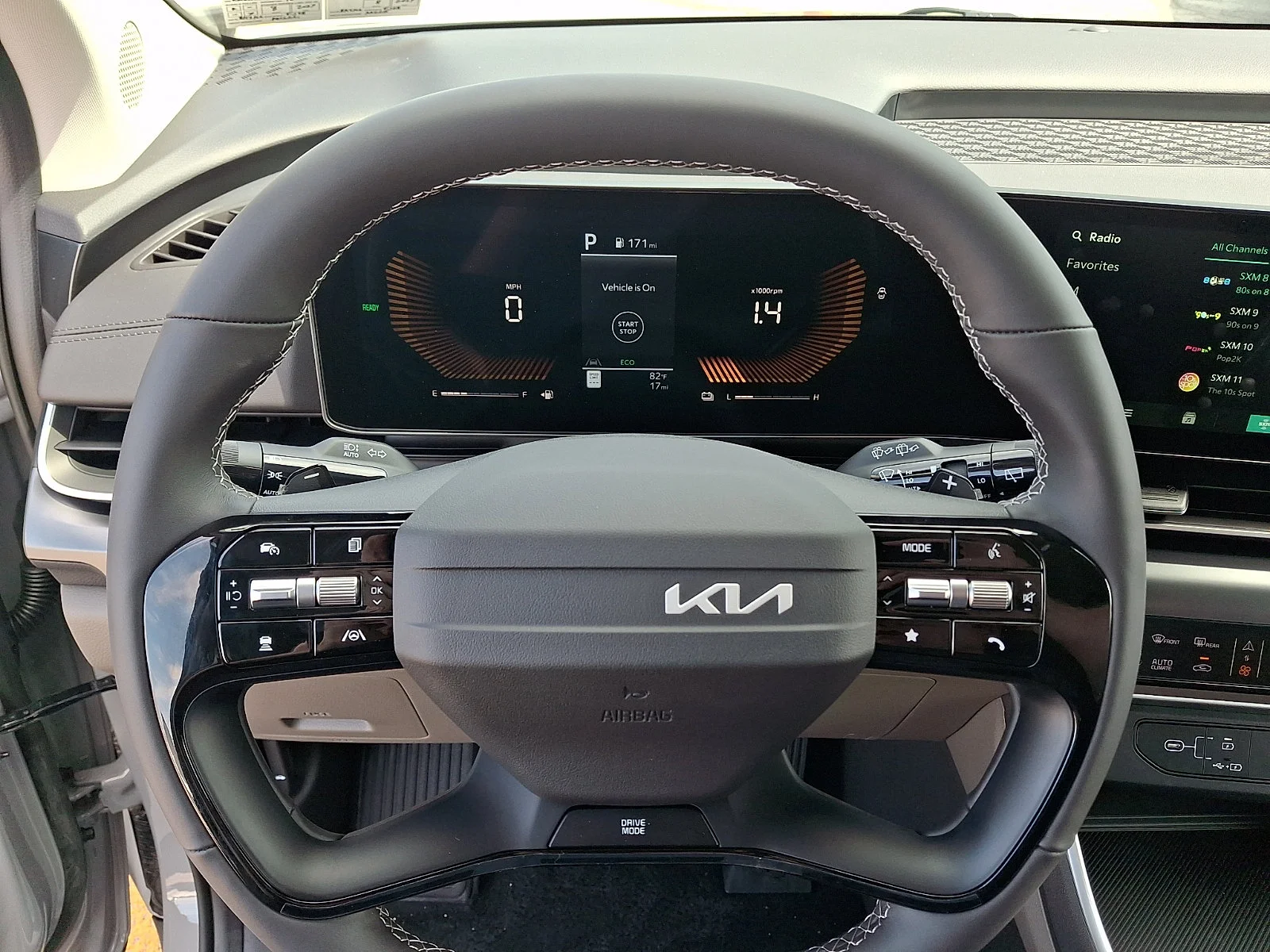 New 2027 White Kia LXS image 17