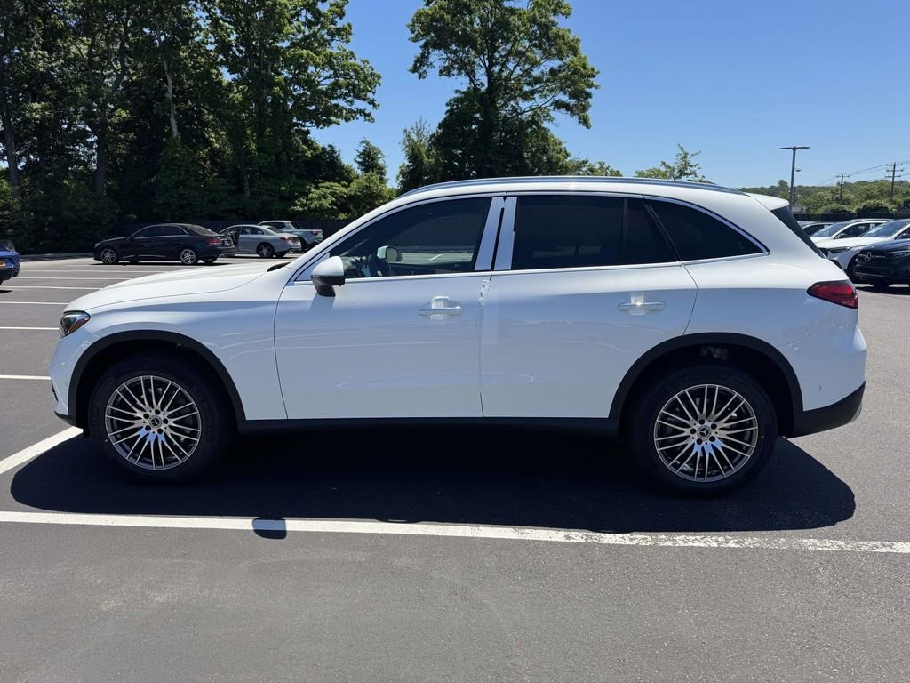 New 2026 Polar White Mercedes-Benz GLC 300 image 11