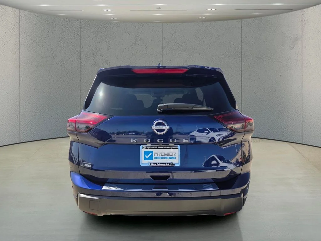 Used 2026 Blue Nissan SV image 4