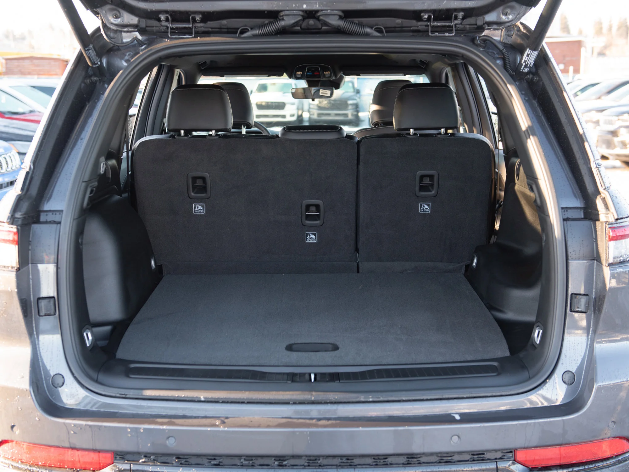 New 2025 Grey Jeep Altitude* image 21
