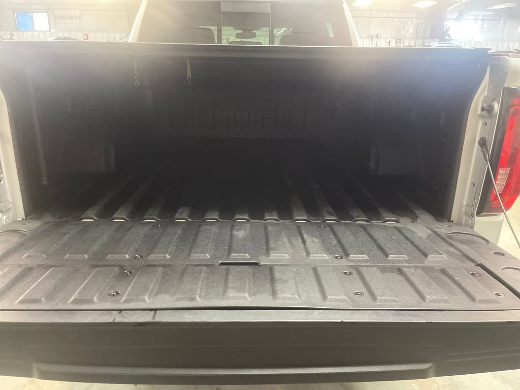 Used 2020 QUICKSILVER METALLIC GMC SLT image 22