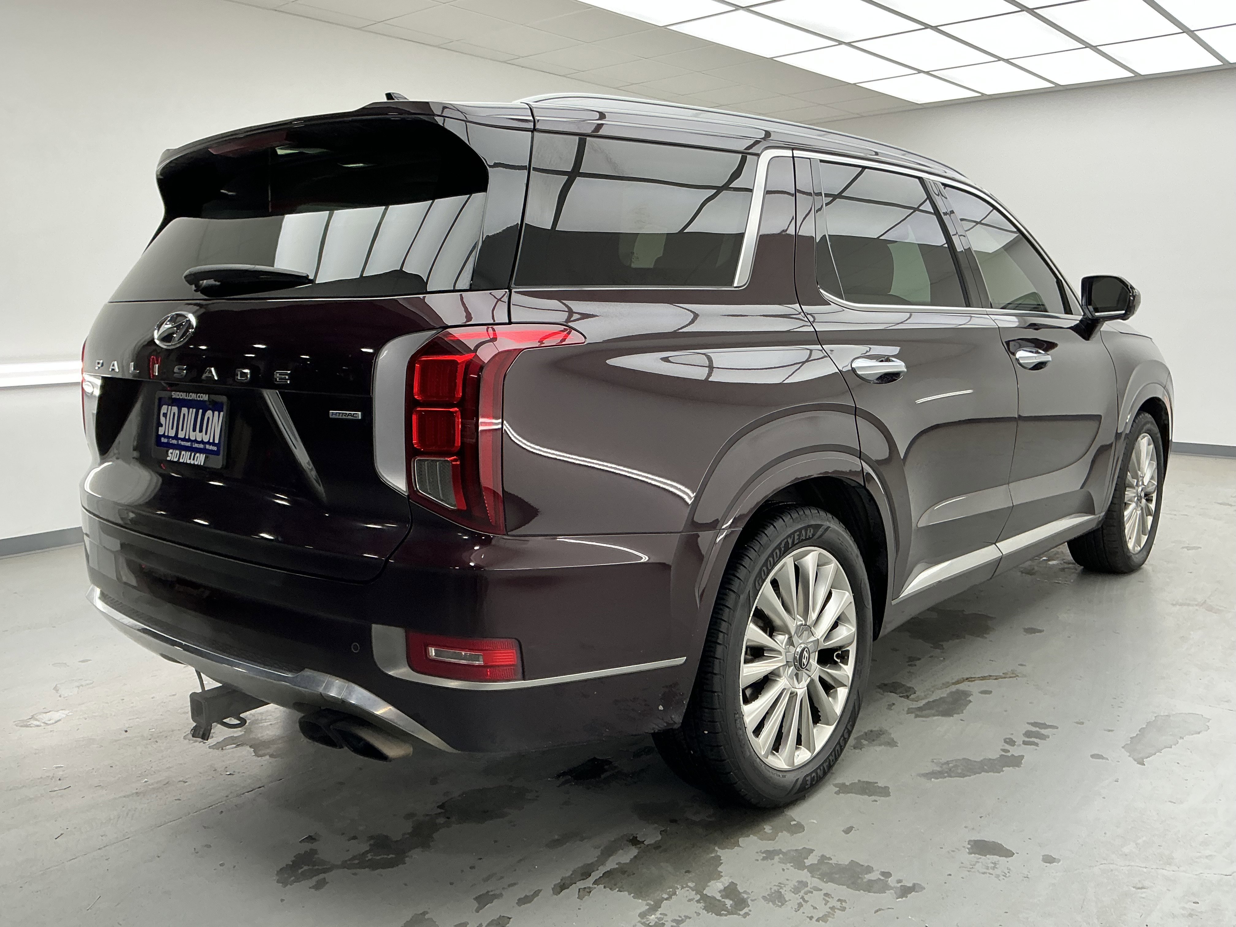 Certified Used 2020 Sierra Burgundy Hyundai Limited image 4