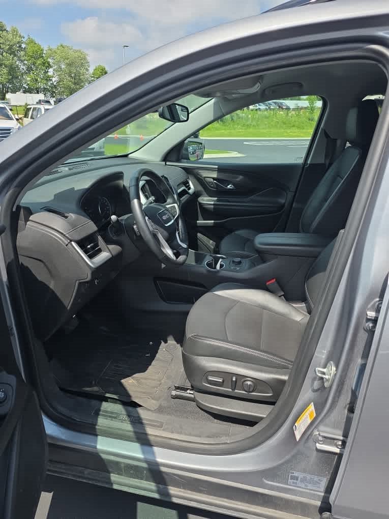 Used 2023 Sterling Metallic GMC SLT image 5