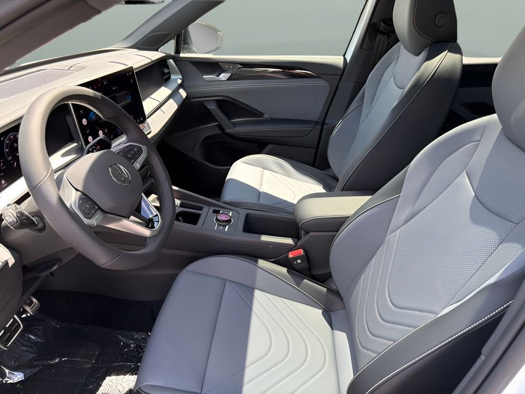 New 2026 Opal White w/Deep Black Roof Volkswagen 2.0T SE R-Line Black image 9