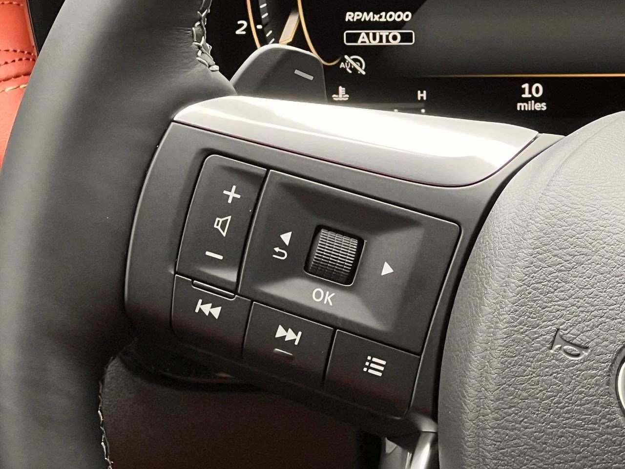 New 2027 MINERAL BLACK INFINITI Autograph AWD image 12