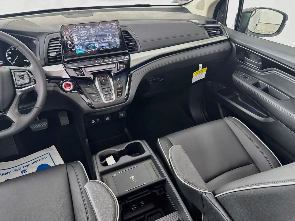 New 2026 Solar Silver Metallic Honda Touring image 30
