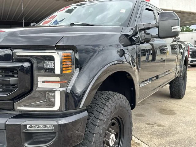 Used 2021 Black Metallic Ford Lariat image 7