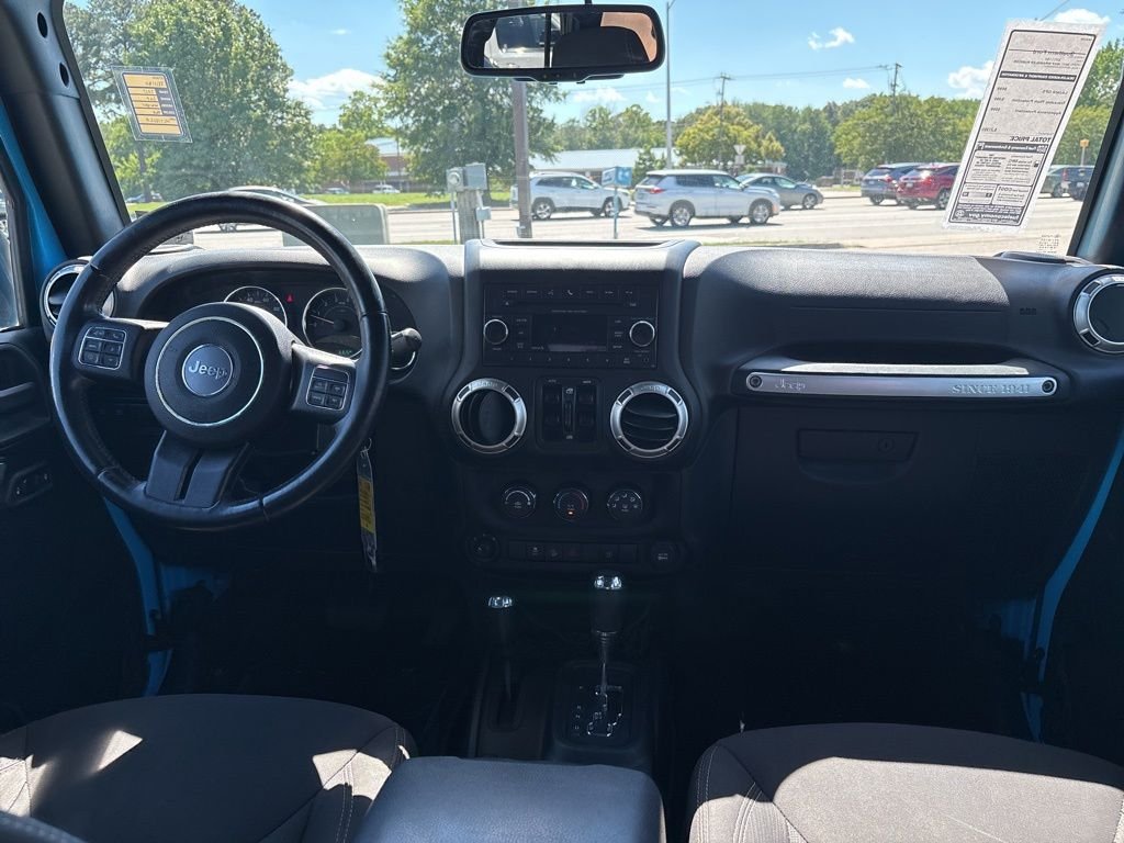 Used 2017 Blue Jeep Unlimited Rubicon image 10