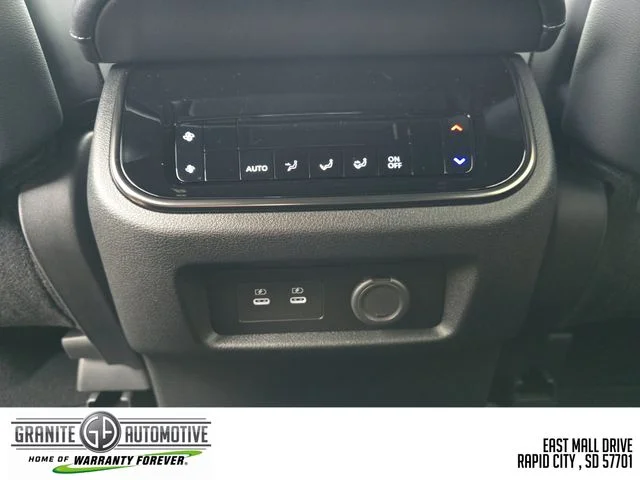 2026 Nissan Armada PRO-4X - Photo 34