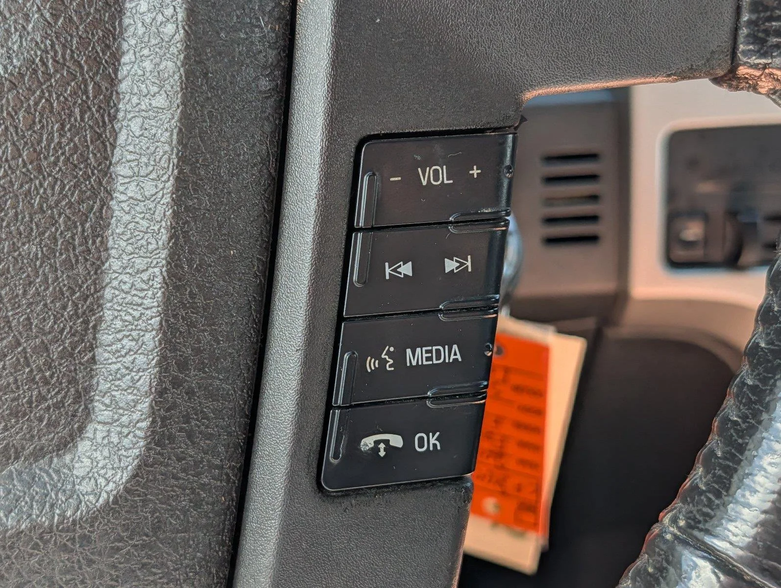 Used 2013 Ingot Silver Metallic Ford XLT image 23