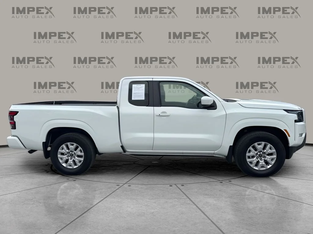 Used 2024 White Nissan SV image 6
