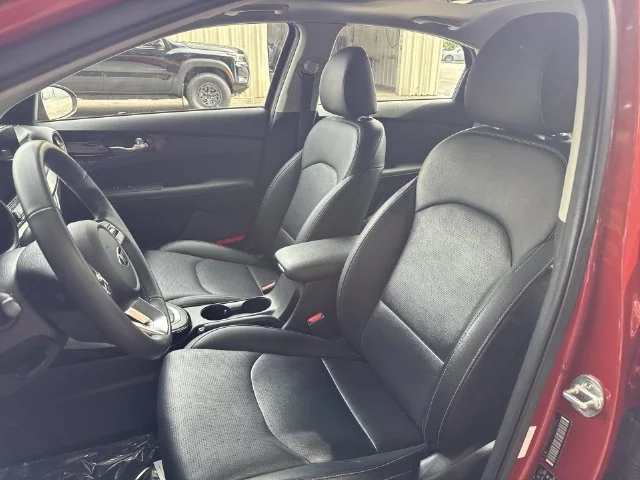 Used 2019 Red Kia EX image 14
