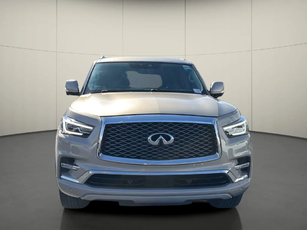 Used 2020 Beige INFINITI LUXE image 2
