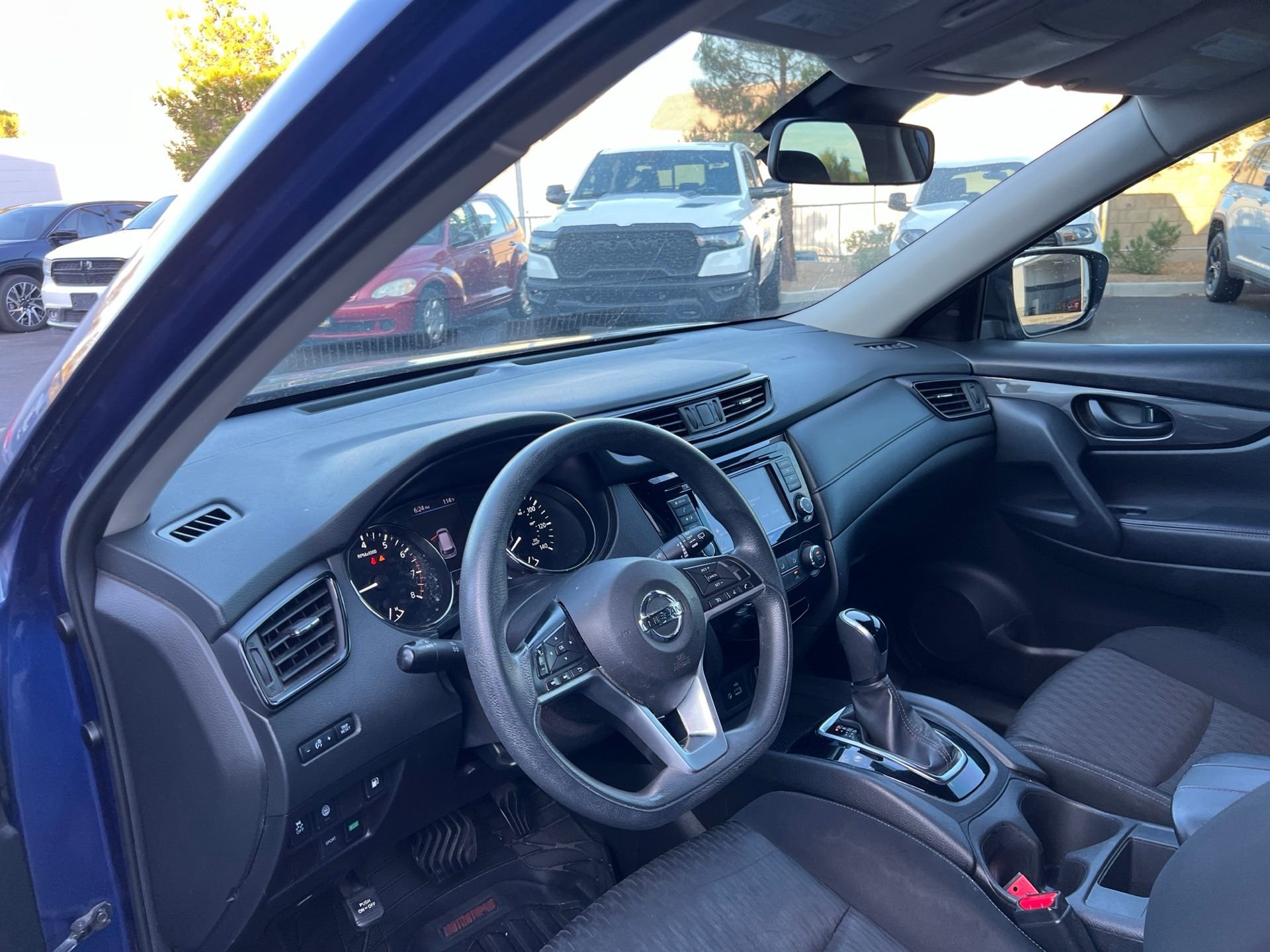 Used 2020 Blue Nissan S image 28