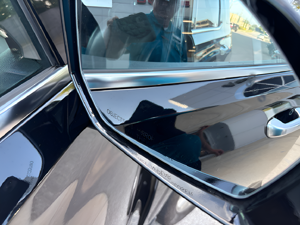 Used 2023 White GMC Denali image 53