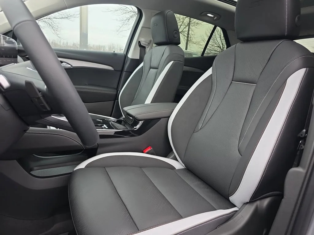 2026 Buick Envision Sport Touring - Photo 13