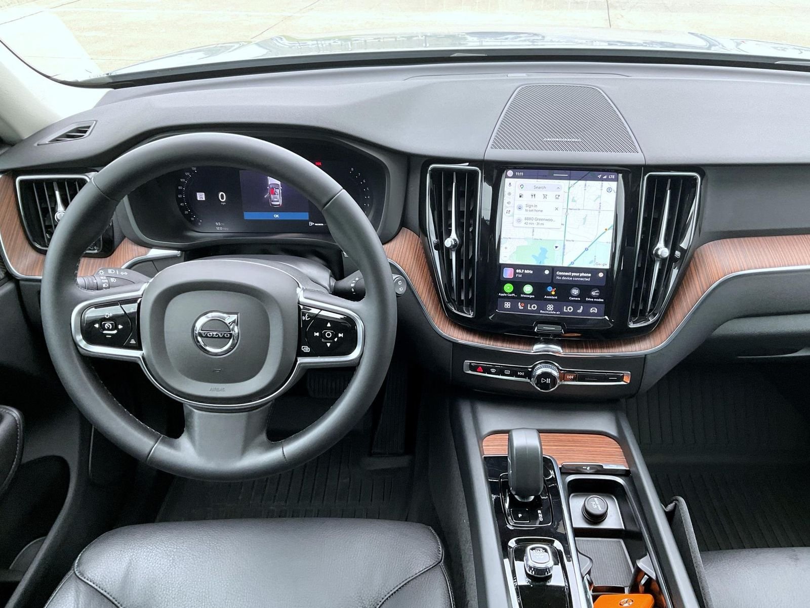 2024 Volvo XC60 Plus - Photo 14