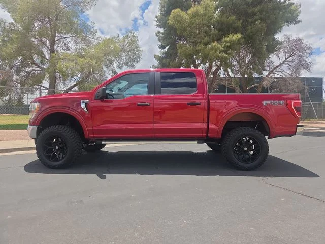 Used 2022 Red Ford XLT image 5