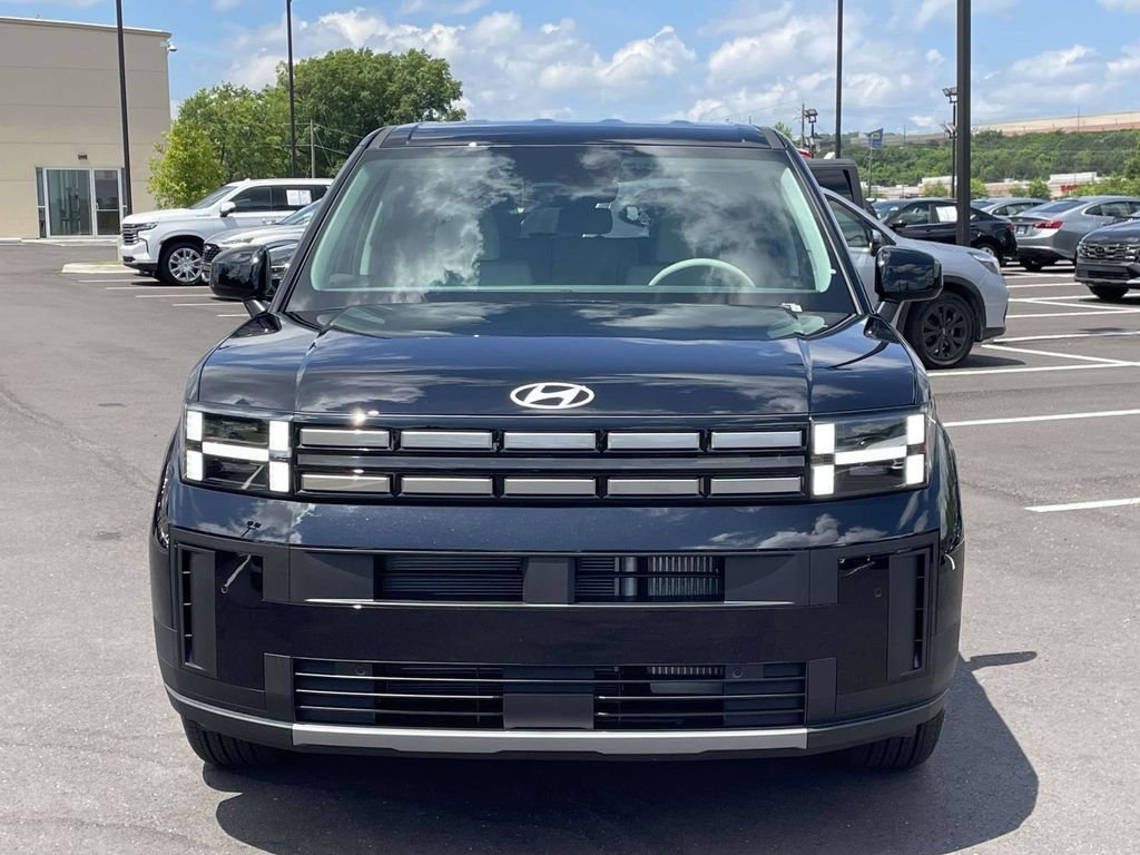 Used 2026 Black Hyundai SE image 5