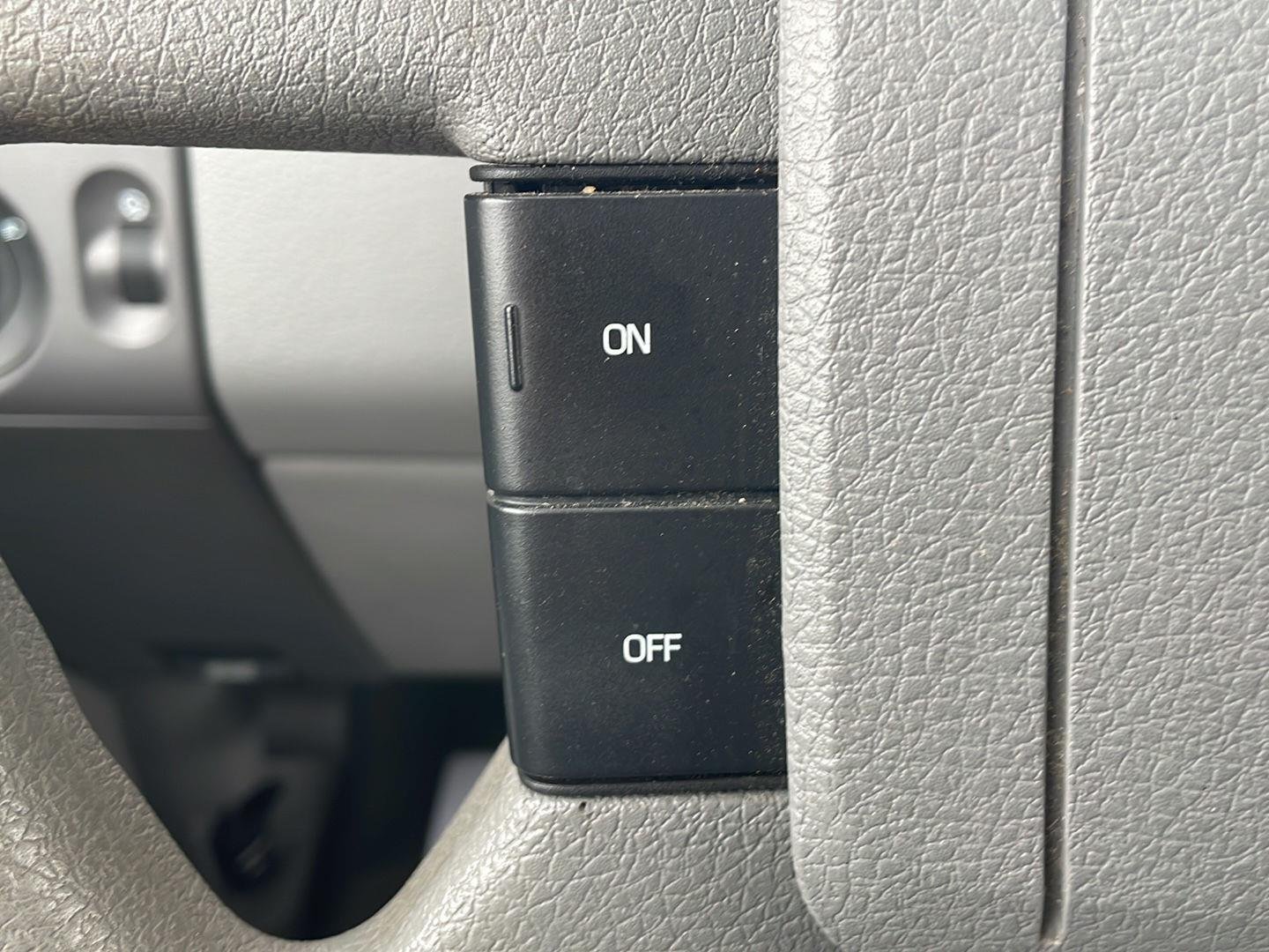 Used 2006  Ford  image 14