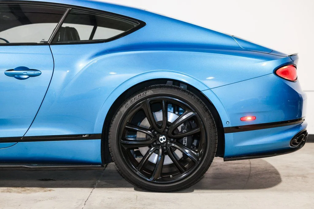 Used 2020 Blue Bentley V8 image 15